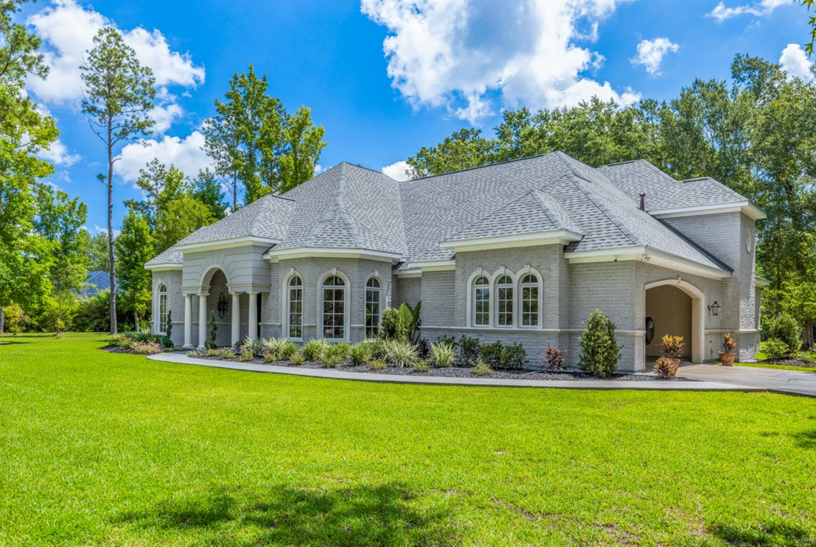 2538 Sutherland Rd.