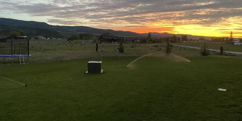 surrounding community with a mountain view